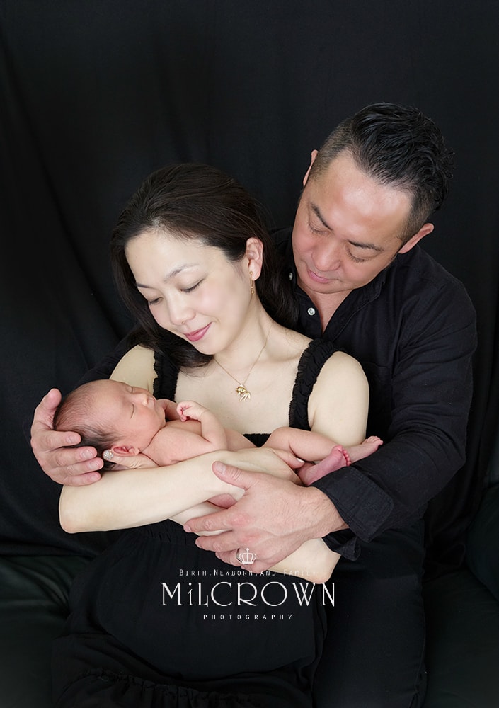 ミルクラウンのニューボーンフォト　家族写真　出張撮影